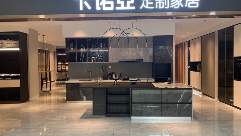 多层实木板18mm能做衣柜门吗？揭秘衣柜门选材的奥秘